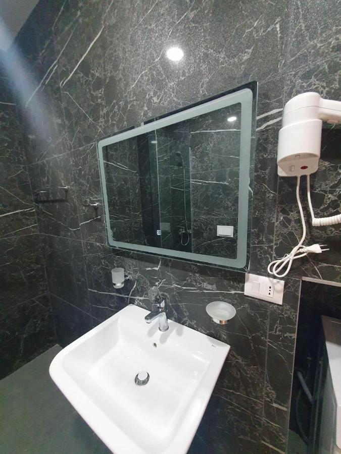 #New Luxury Apartment 地拉那 外观 照片