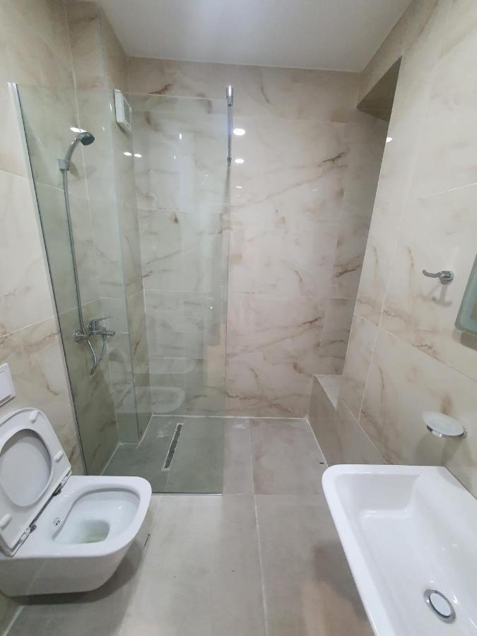 #New Luxury Apartment 地拉那 外观 照片