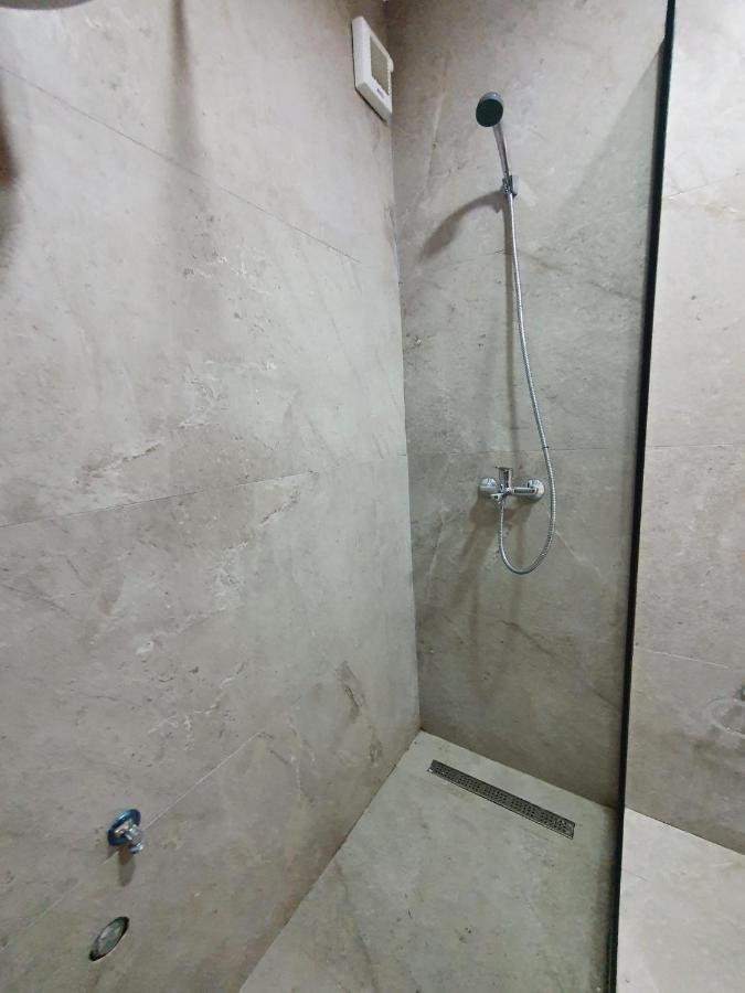 #New Luxury Apartment 地拉那 外观 照片